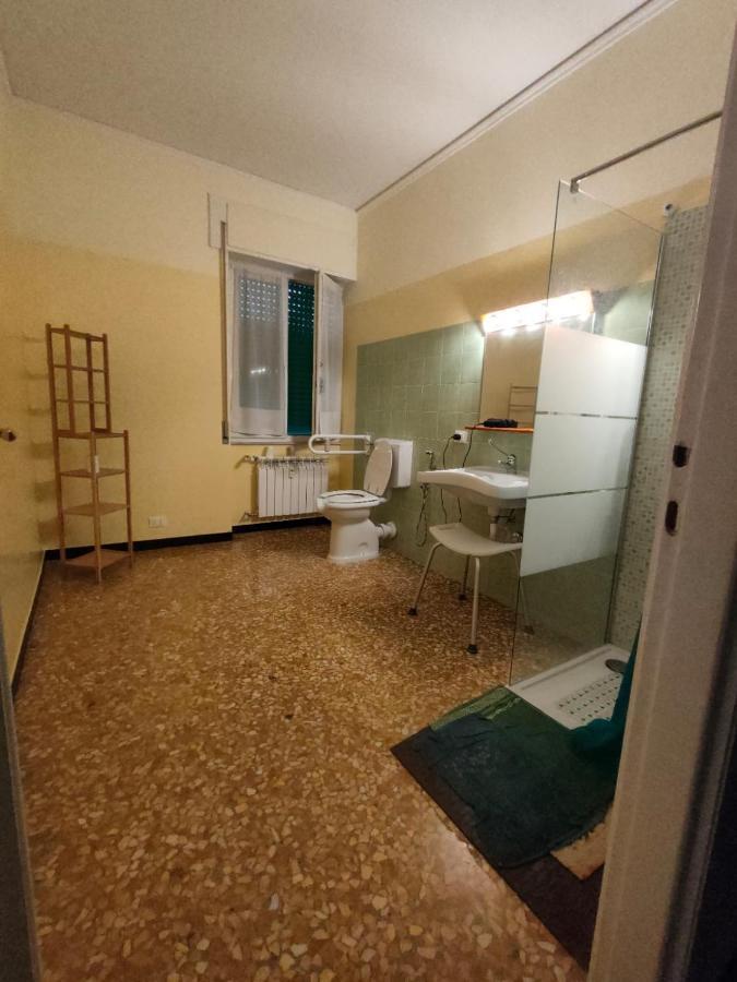 ジェノヴァ Dolce Notte, Near San Martino Hospital Bed & Breakfast エクステリア 写真