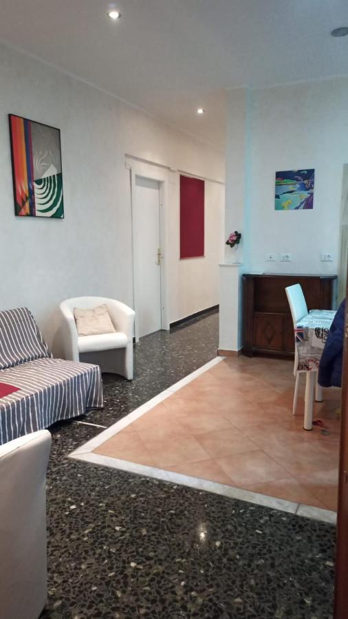 ジェノヴァ Dolce Notte, Near San Martino Hospital Bed & Breakfast エクステリア 写真