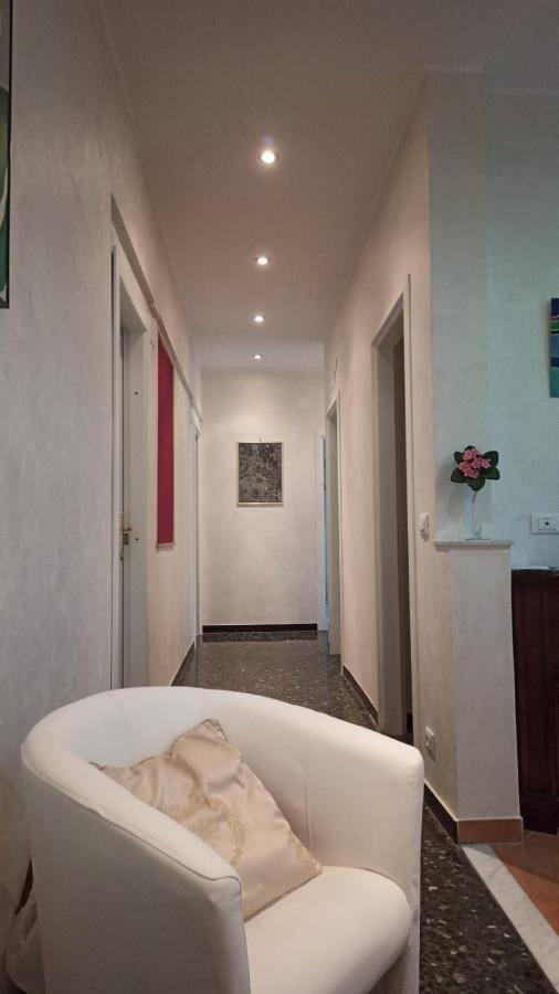 ジェノヴァ Dolce Notte, Near San Martino Hospital Bed & Breakfast エクステリア 写真