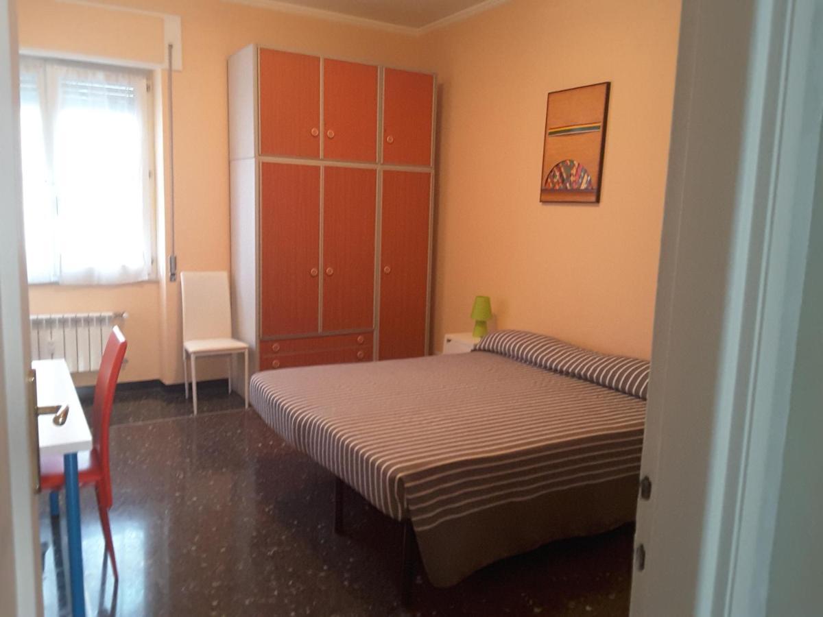 ジェノヴァ Dolce Notte, Near San Martino Hospital Bed & Breakfast エクステリア 写真